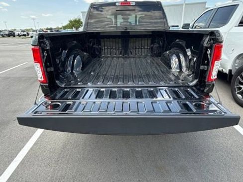 Used 2022 RAM 1500 Big Horn AWD/4WD image 11