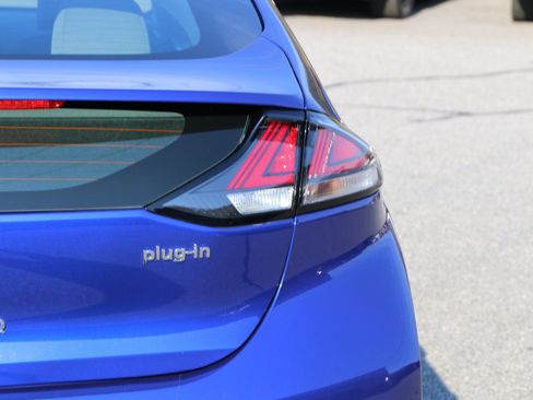 Used 2021 Hyundai Ioniq SE image 7