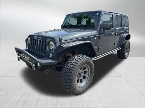 Used 2016 Jeep Wrangler Unlimited Rubicon w/ Connectivity Group AWD/4WD image 2