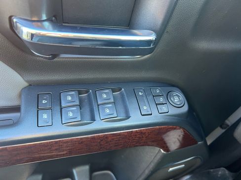 Used 2018 GMC Sierra 1500 SLT image 40