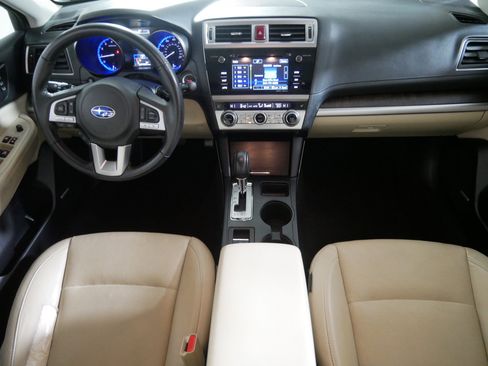 Used 2017 Subaru Outback 2.5i Limited image 10