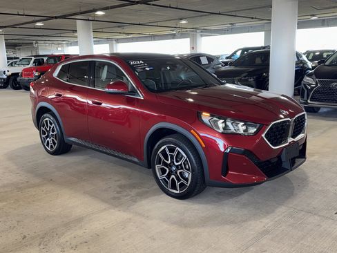 Certified 2024 BMW X2 xDrive28i w/ Premium Package image 2