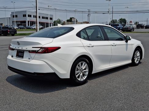 Used 2025 Toyota Camry LE FWD image 7