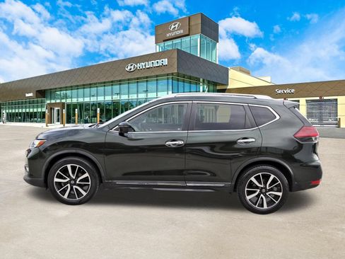 Used 2020 Nissan Rogue SL w/ Premium Package FWD image 9