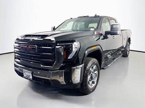 New 2025 GMC Sierra 3500 SLT w/ SLT Premium Package image 3