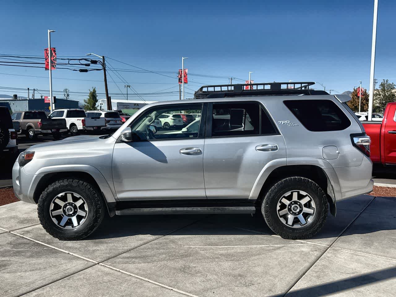Used 2021 Toyota 4Runner TRD Off-Road AWD/4WD image 2