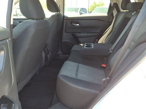 Used 2024 Nissan Rogue SV FWD image 20