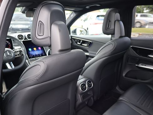 Used 2026 Mercedes-Benz GLC 300 image 19