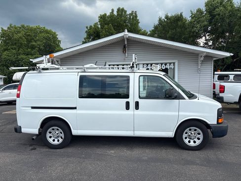 Used 2013 Chevrolet Express 1500 AWD image 2