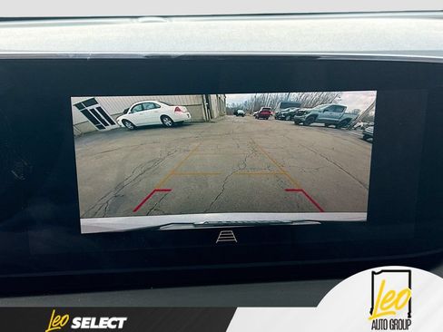Used 2024 Buick Encore GX Avenir w/ Avenir Convenience Package FWD image 16