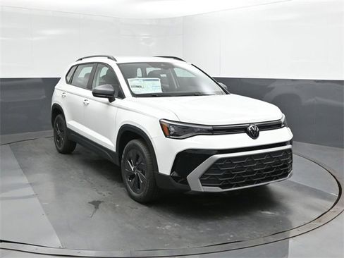 New 2025 Volkswagen Taos S image 22