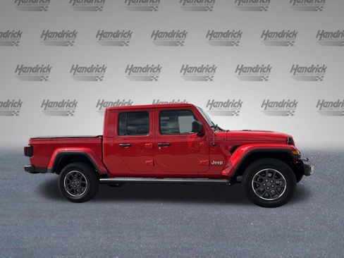 Used 2023 Jeep Gladiator Overland image 10