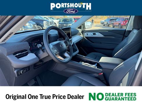 New 2026 Ford Explorer Active image 3