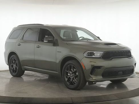 Used 2026 Dodge Durango GT image 2