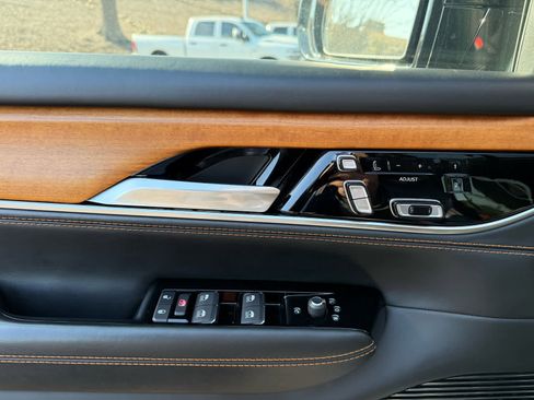 Used 2024 Jeep Grand Wagoneer L Series III image 14