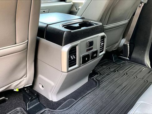 Used 2020 Ford F150 Lariat w/ Equipment Group 502A Luxury AWD/4WD image 11
