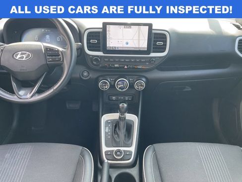 Used 2024 Hyundai Venue Limited FWD image 11