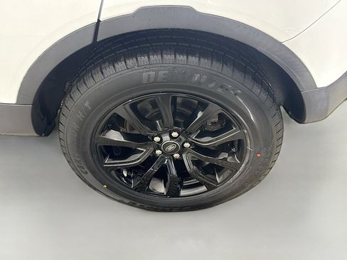 Used 2019 Land Rover Range Rover Evoque SE image 37