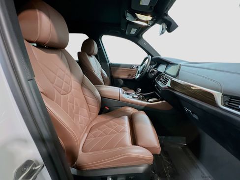 Used 2023 BMW X5 xDrive40i w/ Parking Assistance Package image 22