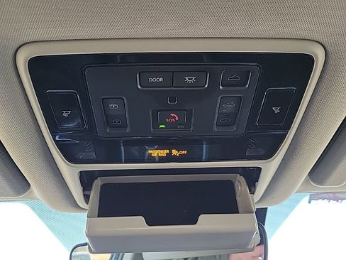 Used 2024 Toyota Grand Highlander Limited image 30