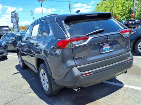 Certified 2021 Toyota RAV4 LE AWD/4WD image 6