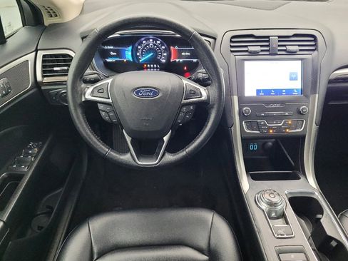 Used 2020 Ford Fusion SEL FWD image 22