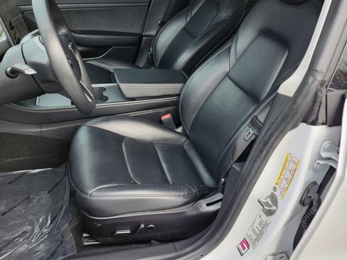 Used 2021 Tesla Model 3 Standard Range Plus image 24