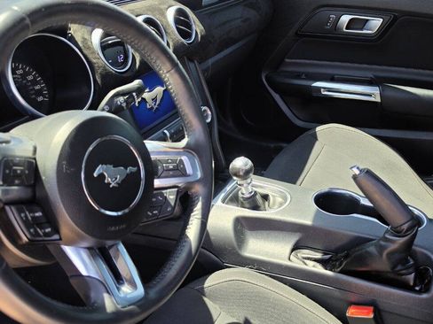 Used 2022 Ford Mustang GT RWD image 9