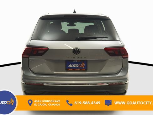 Used 2024 Volkswagen Tiguan SE image 10