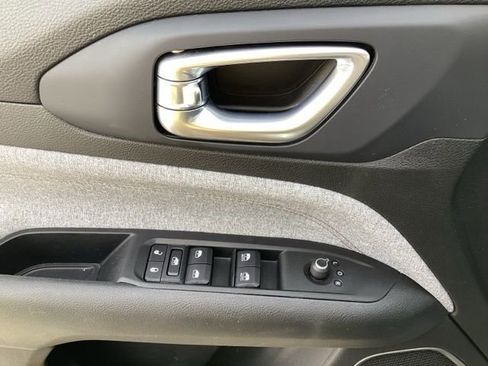 Used 2022 Jeep Compass Latitude image 23