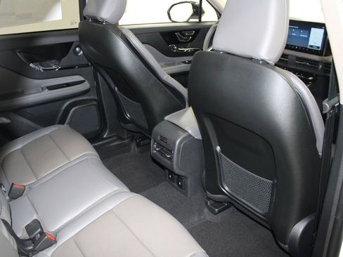 New 2026 Lincoln Corsair Reserve image 32