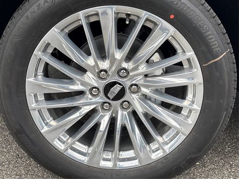 New 2026 Cadillac Escalade ESV Luxury AWD/4WD image 12