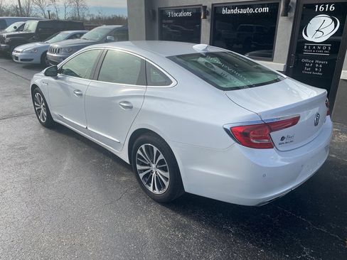 Used 2017 Buick LaCrosse Preferred image 4