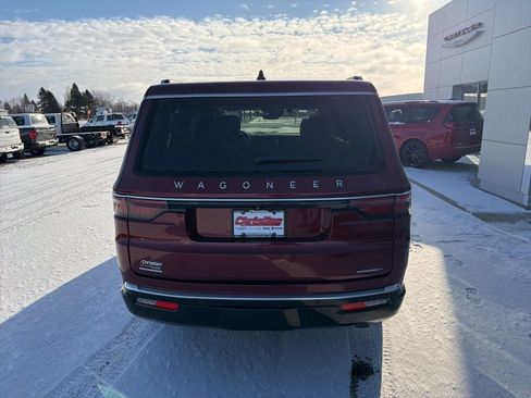 Used 2022 Jeep Wagoneer Series III w/ Premium Group I image 6