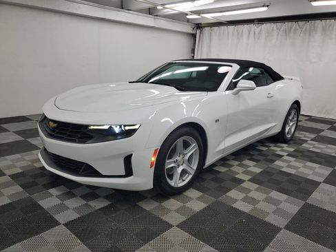 Used 2019 Chevrolet Camaro LT image 3