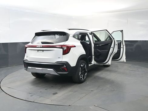 Used 2024 Kia Seltos SX w/ SX Sunroof Package image 22