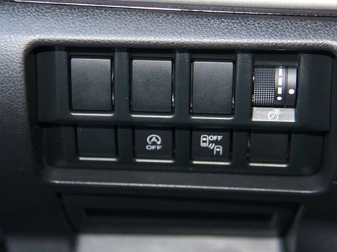 Used 2020 Subaru Forester Premium AWD/4WD image 32