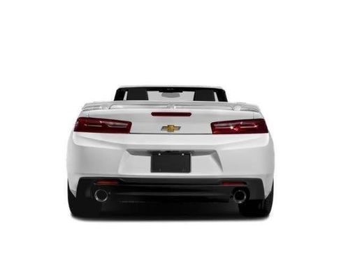 Used 2018 Chevrolet Camaro LT RWD image 33