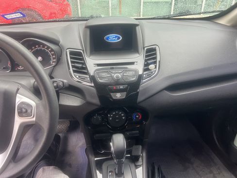 Used 2019 Ford Fiesta SE w/ Equipment Group 201A image 3