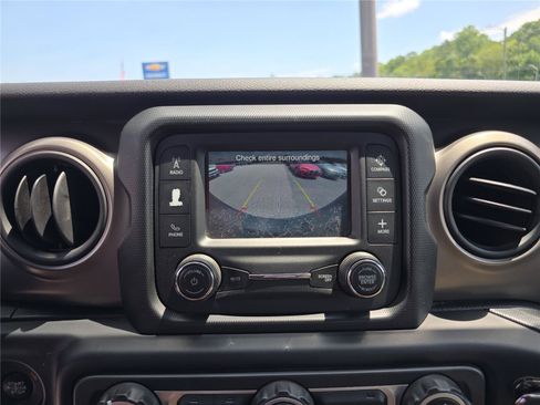 Used 2018 Jeep Wrangler Unlimited Sport AWD/4WD image 26