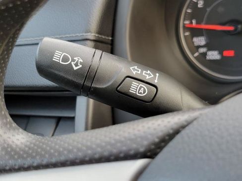 Used 2022 GMC Terrain SLE w/ LPO, Floor Liner Package FWD image 18