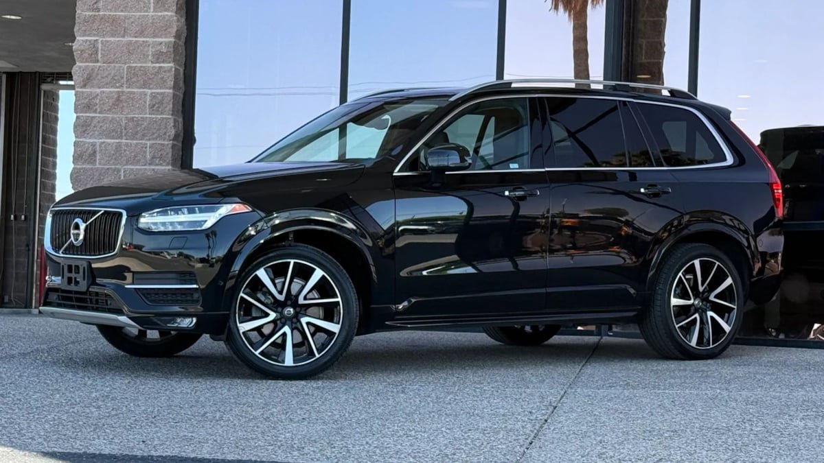 Used 2019 Volvo XC90 T6 Momentum w/ Advanced Package AWD/4WD image 3