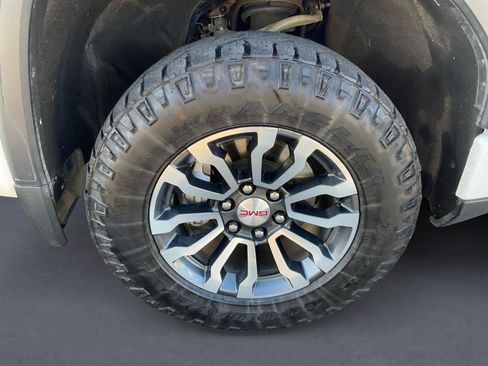 Used 2022 GMC Sierra 1500 AT4 AWD/4WD image 14