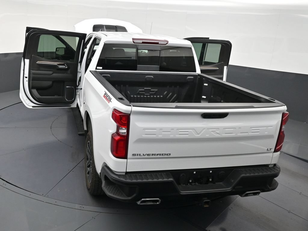Used 2025 Chevrolet Silverado 1500 LT Trail Boss w/ Convenience Package II AWD/4WD image 32
