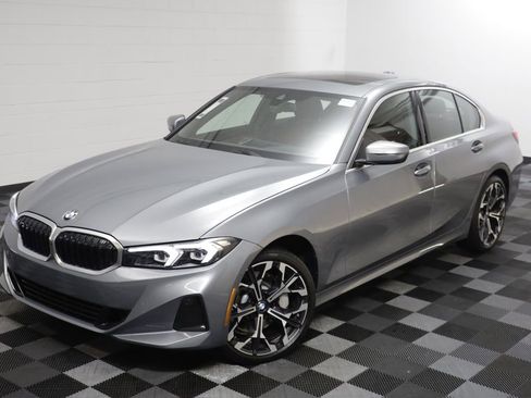 Certified 2026 BMW 330i xDrive Sedan AWD/4WD image 2