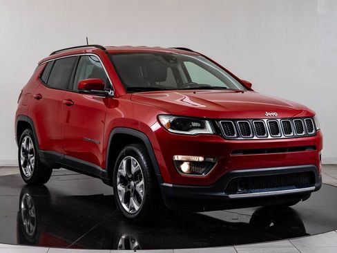 Used 2018 Jeep Compass Limited w/ Navigation Group FWD image 12