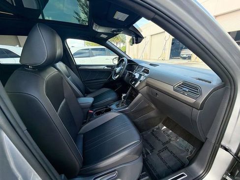 Used 2022 Volkswagen Tiguan SE R-Line FWD image 31