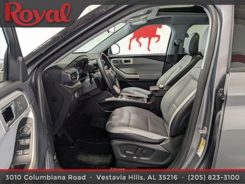 Used 2021 Ford Explorer XLT w/ Equipment Group 202A image 19