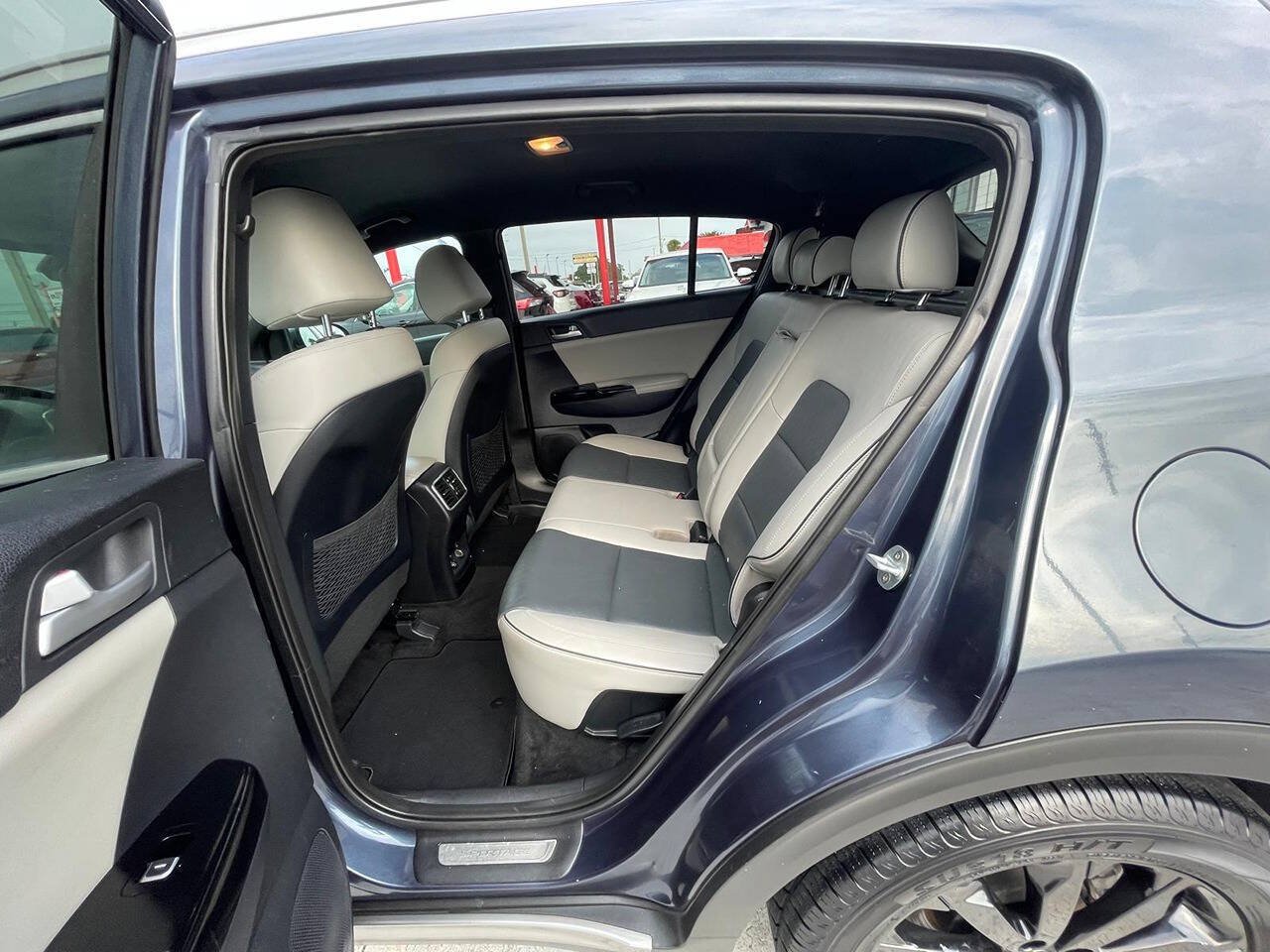 Used 2019 Kia Sportage EX w/ EX Sport Appearance Package FWD image 12