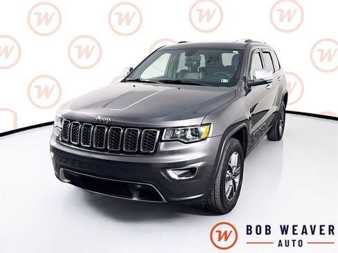 Used 2019 Jeep Grand Cherokee Limited AWD/4WD image 3